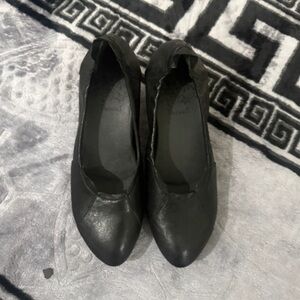 Think! Elegant Black Women's Loafers